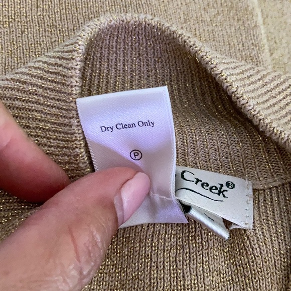 Coldwater Creek Gold Silk Sleeveless Mock - Picture 4 of 4